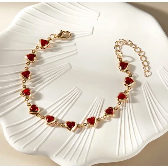 Heart Bead Valentine Bracelet - Coquette Minimalist Style Alloy with Heart Inlay - Picture 3 of 7